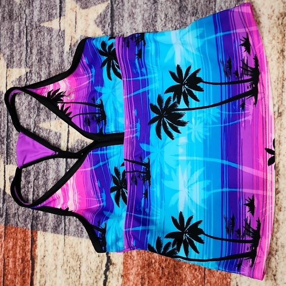 Girls bathing suit - Picture 2 of 8